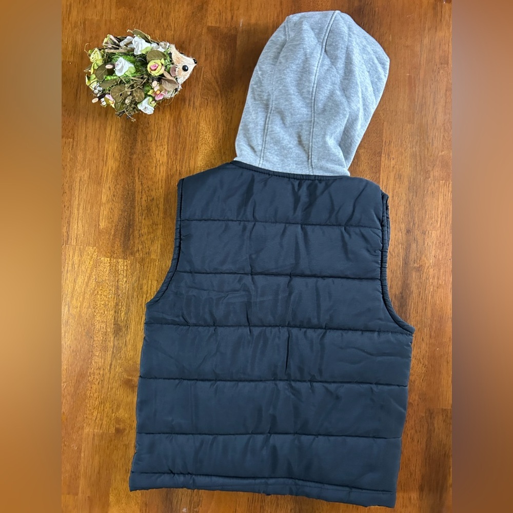 Boys Navy Blue Puffer Vest with Gray Hoodie | Size 6 | Weatherproof Vintage - Picture 7 of 7